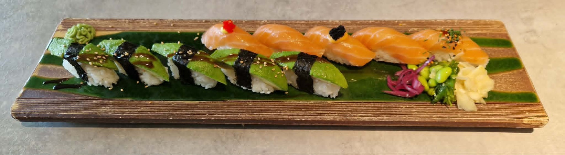 Nigiri Lax Avokado